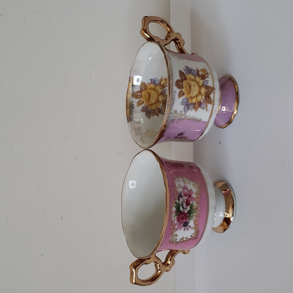 Vintage 2 tea cups